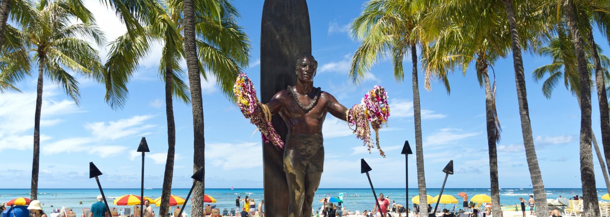 The Duke Kahanamoku statue on Kūhiō Beach, a marker on the self-guided Waikīkī Historic Trail