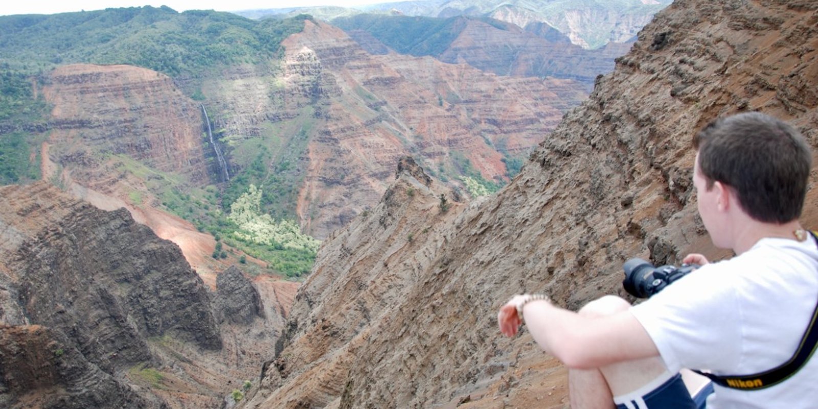 Green canyon ridges on Kauaʻi