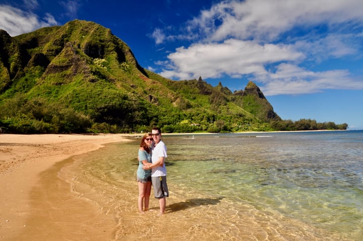 John and Tori at Tunnels Beach on Kauaʻi