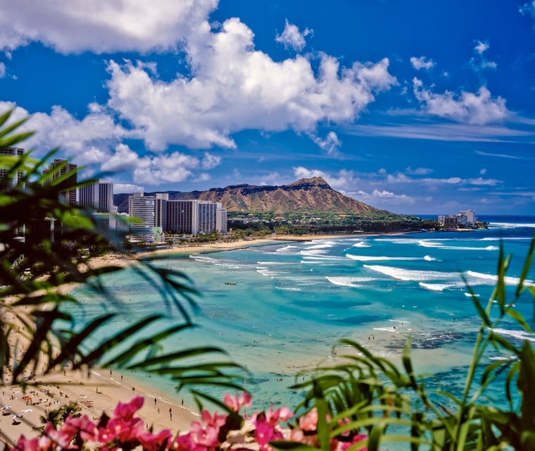 Waikīkī and Diamond Head on Oʻahu in warm light