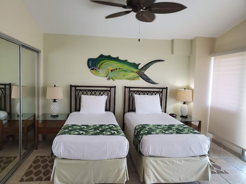 Castle Waikiki Shore photo 2