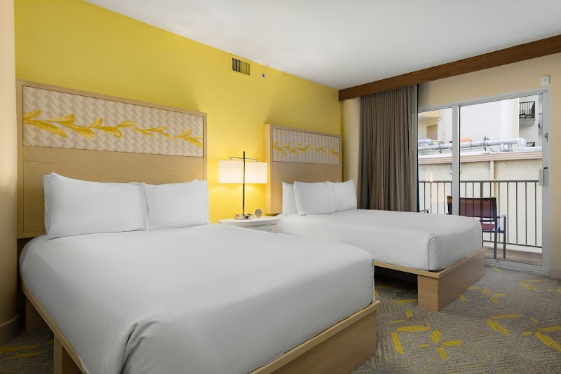 Club Wyndham at Waikiki Beach Walk photo 2