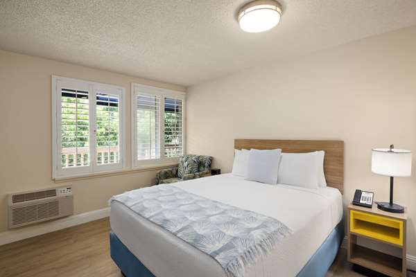 Days Inn by Wyndham Maui Oceanfront photo 4