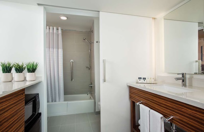 Grand Naniloa Resort – a DoubleTree by Hilton photo 4