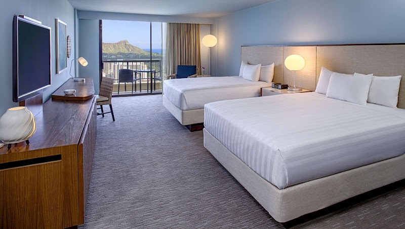 Hyatt Regency Waikiki Beach Resort & Spa photo 2