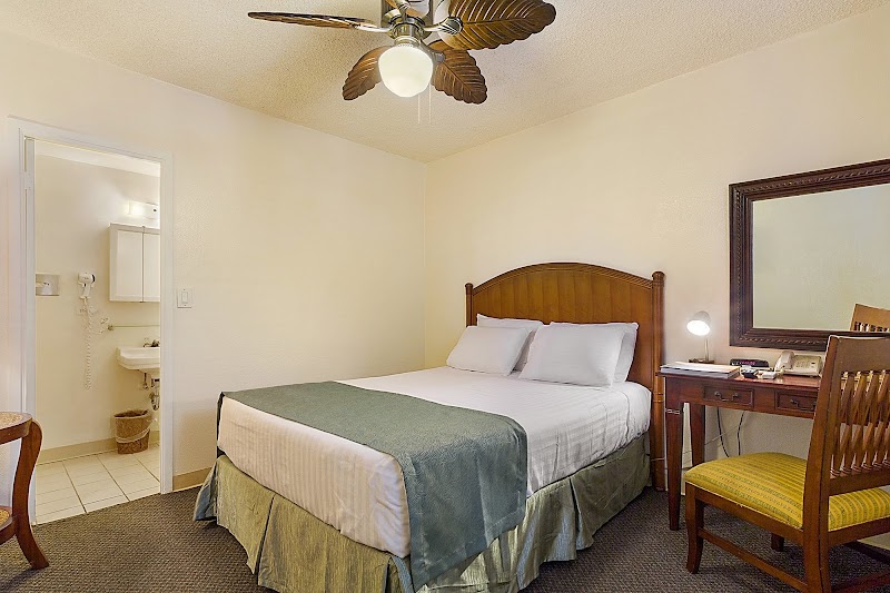 Pacific Marina Inn photo 2