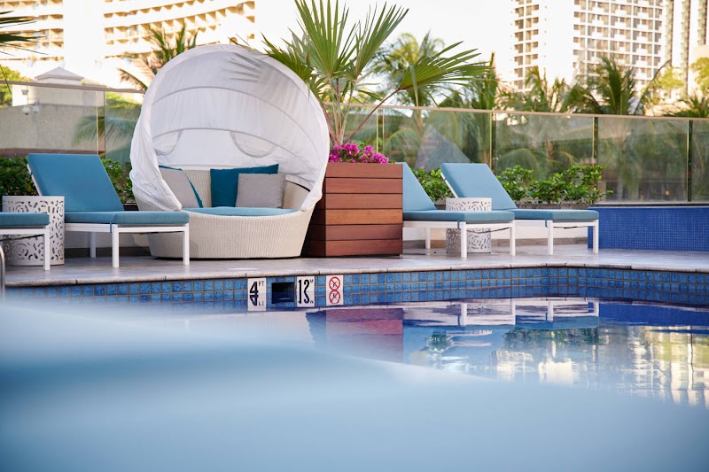 Waikiki Beachcomber by Outrigger photo 3