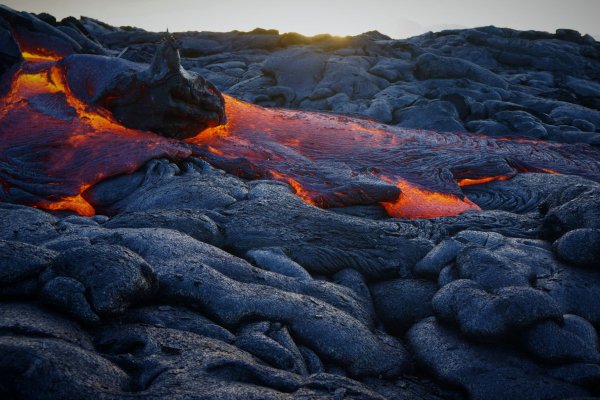 Best Time of Year To Visit Hawaii Volcanoes National Park Tile Image