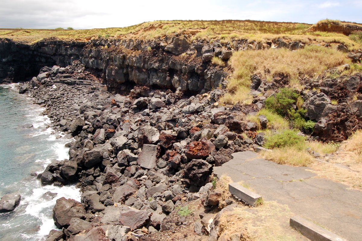 Pali O Haukiuki (Broken Road)