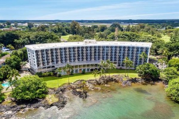 Castle Hilo Hawaiian Hotel Tile Image