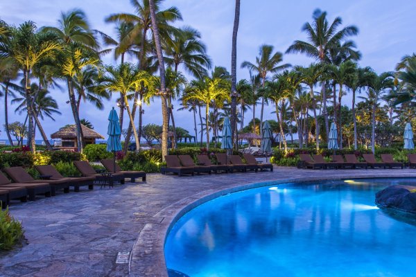 Best Luxury Hotels on Kauai Tile Image