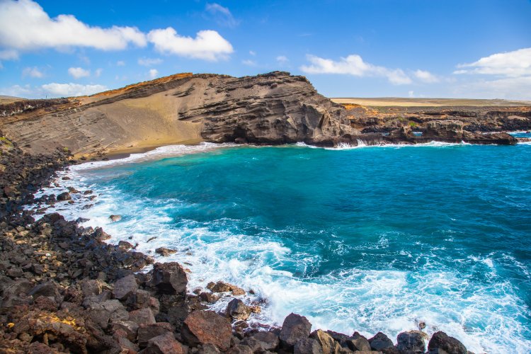Papakolea Green Sand Beach Image