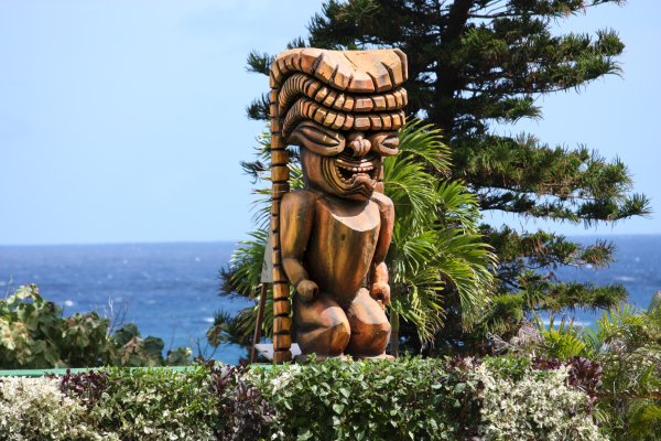 Handmade statue that is one type of handmade souvenir to get from Hawaii