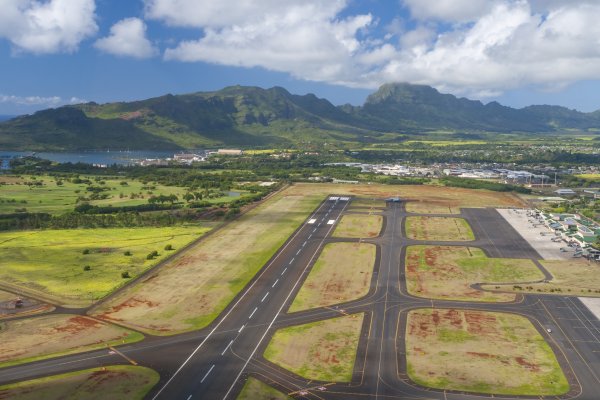 Lihue Airport on Kauai (LIH) Tile Image