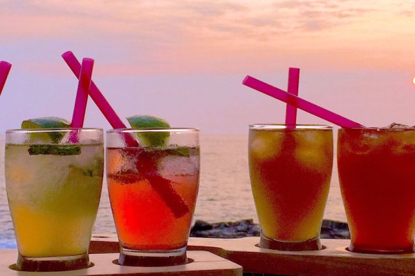 Best Happy Hours on Maui Tile Image
