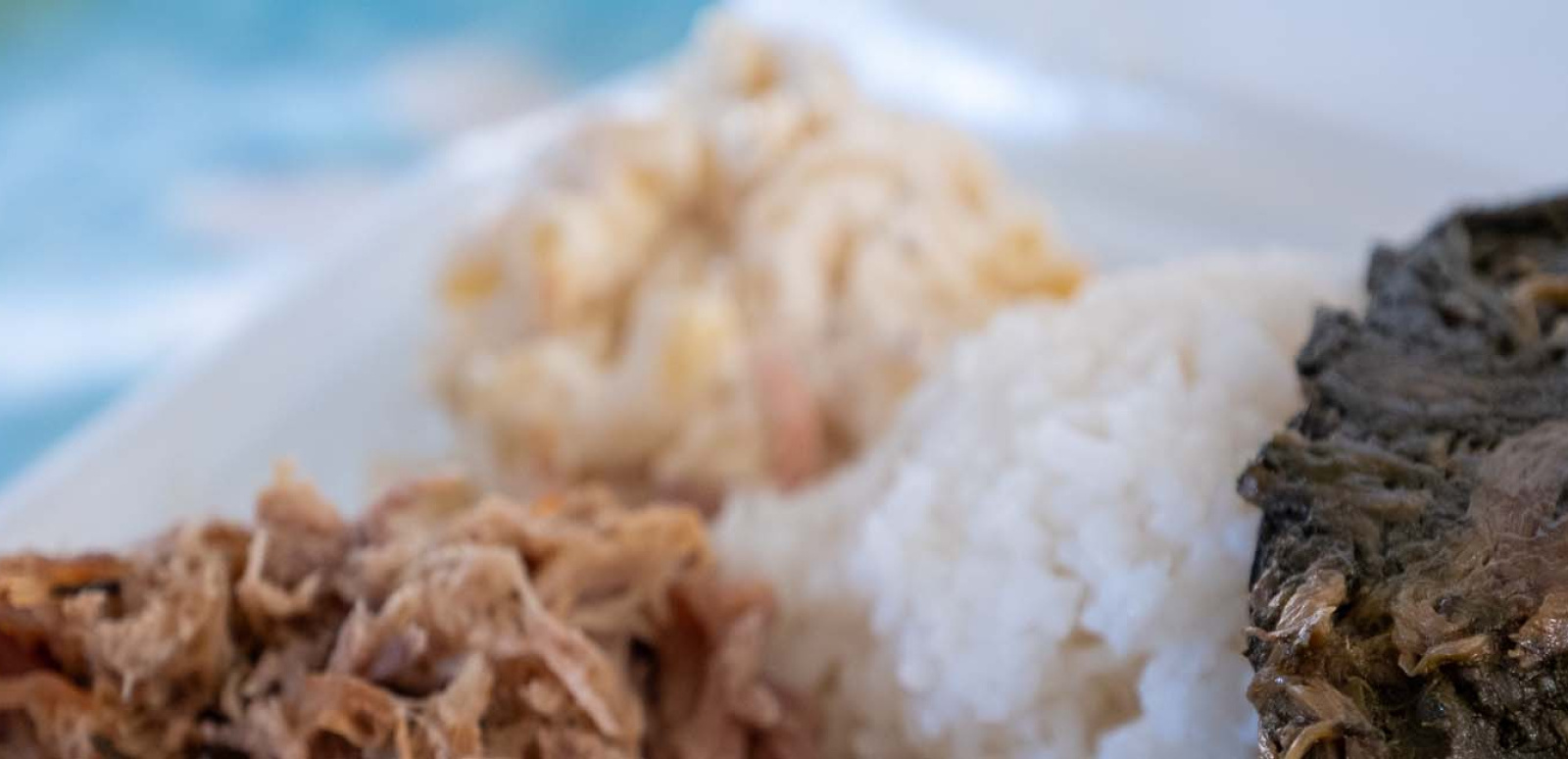 Best Mixed Plate Spots on Big Island | Hawaii Travel Guide