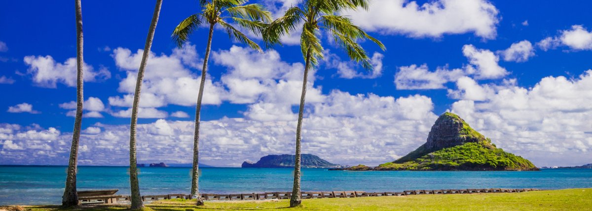 Mokolii Island (Chinaman's Hat)