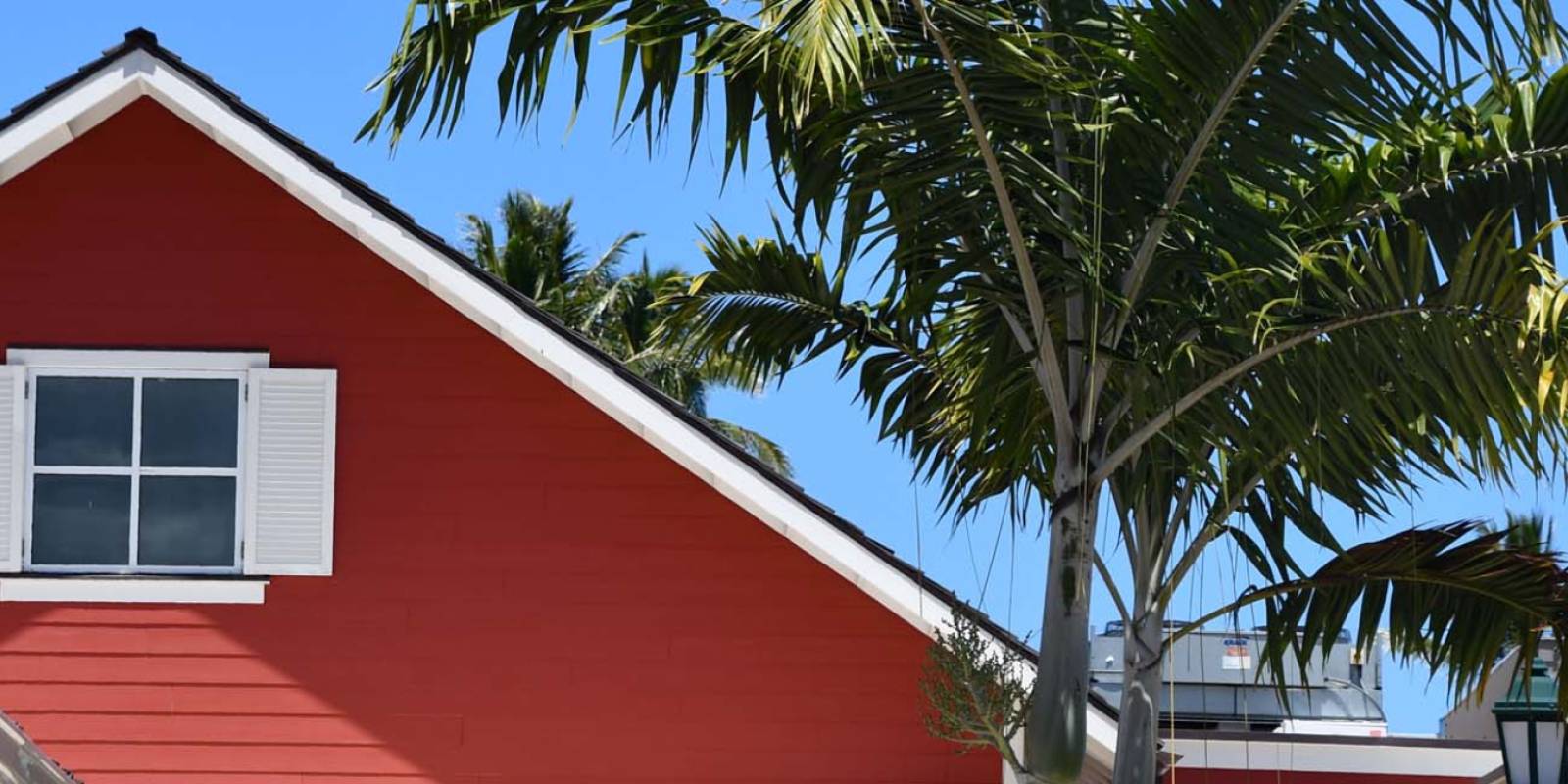 Explore Coconut Marketplace Kauai | Shopping, Dining & Live Events