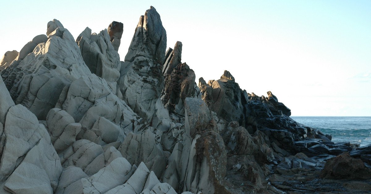 Dragon's Teeth- also known as Makaluapuna Point- was formed from one of Maui's last lava flows. 