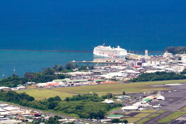 Hilo Harbor on the Big Island Tile Image