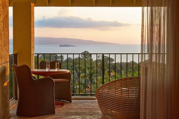 Hotel Wailea Tile Image