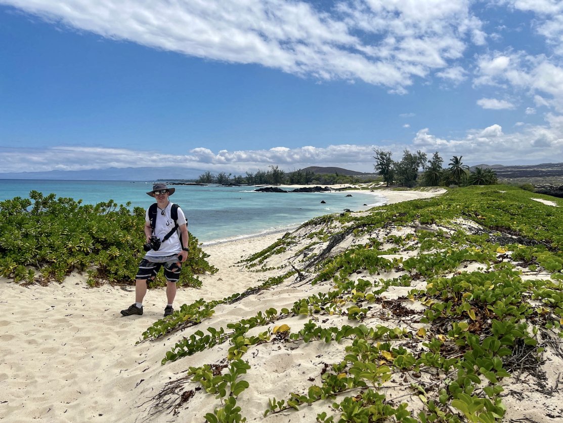 Hiking out to Makalawena Beach