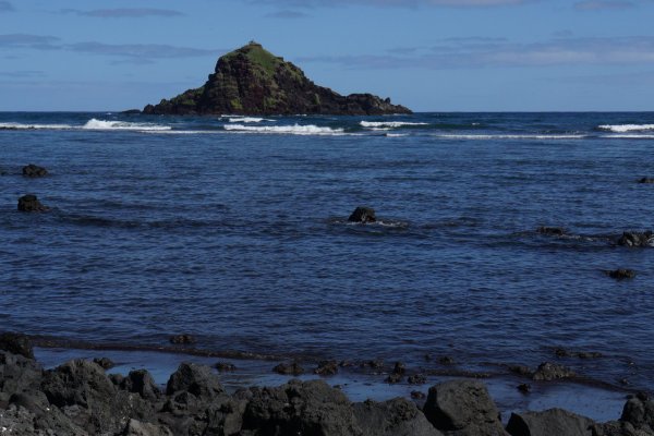 Koki Beach and Alau Island Tile Image
