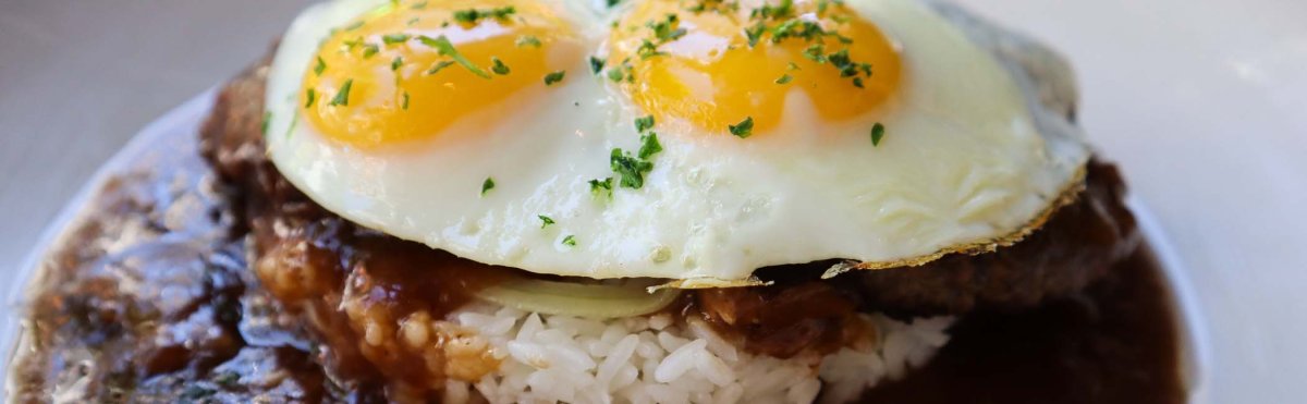 Best Loco Moco Spots on The Big Island Tile Image