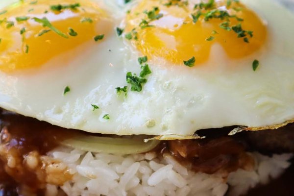 Top Loco Moco Spots on The Big Island Tile Image