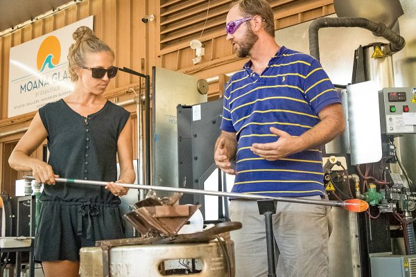 Maui Glass Blowing Lessons Tile Image