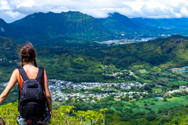 Hawaii Hiking Trails Guide Tile Image