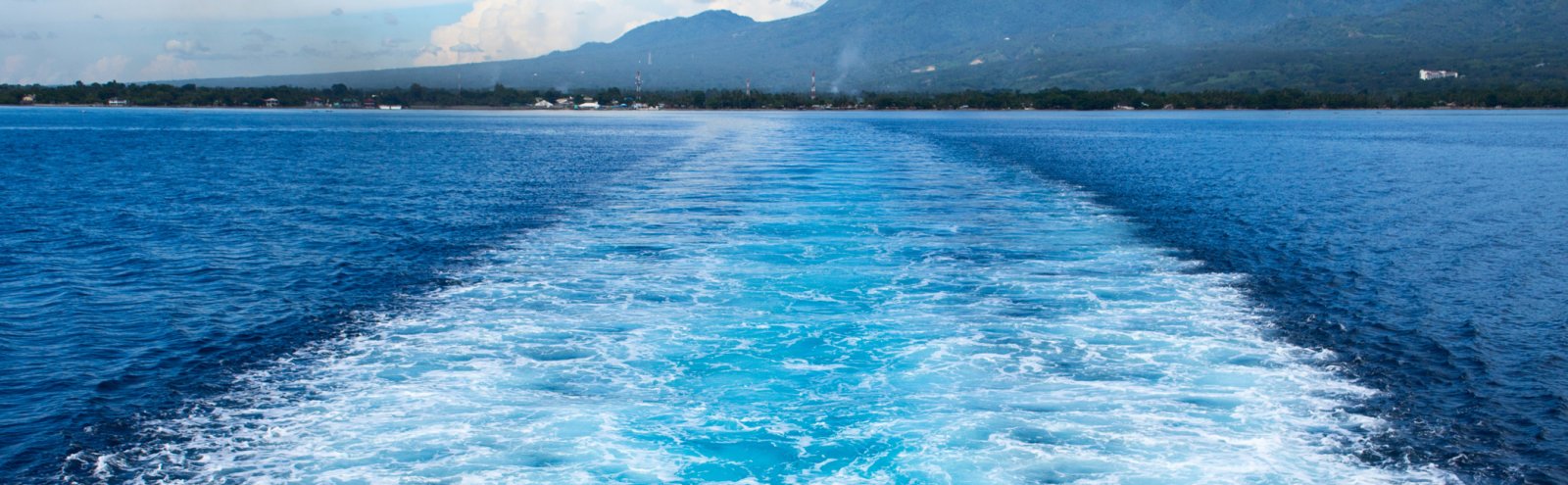 Rear view from an ocean raft.