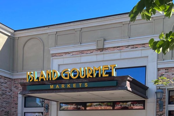 Queen's Marketplace Tile Image