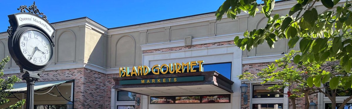 Queen's Marketplace: Big Island Shopping