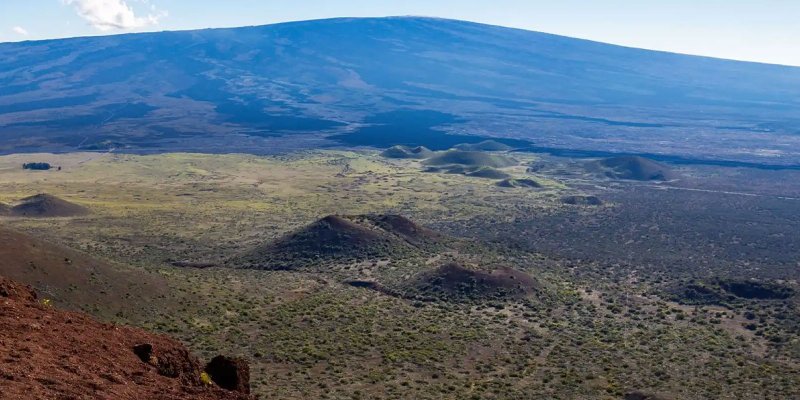 Saddle Road Hiking Trails