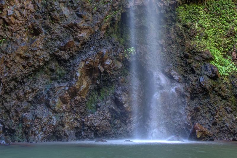 Uluwehi Falls (aka Secret Falls)