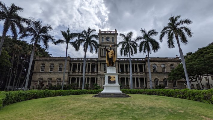 Statue of King Kamehameha to represent learning the history of Honolulu Hawaii as activities to do in 48 hours