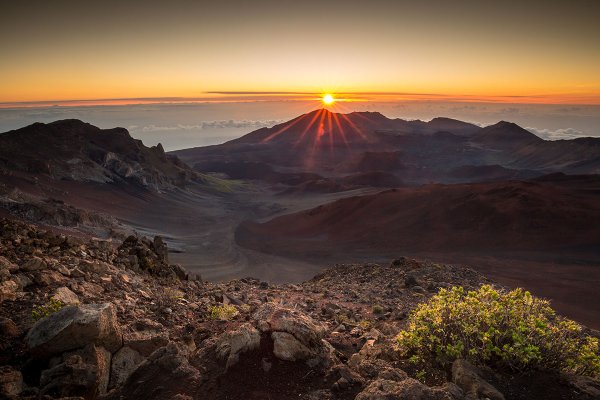 Explore Maui's Volcano Tile Image