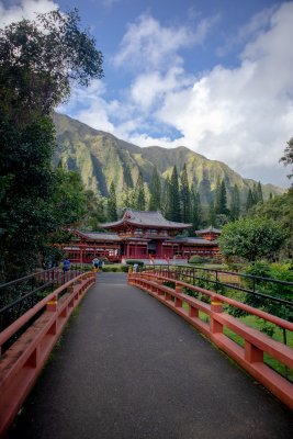 A temple to visit to experience the culture and history in Oahu