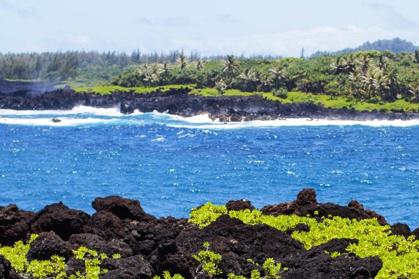Waianapanapa Coastal Trail Tile Image