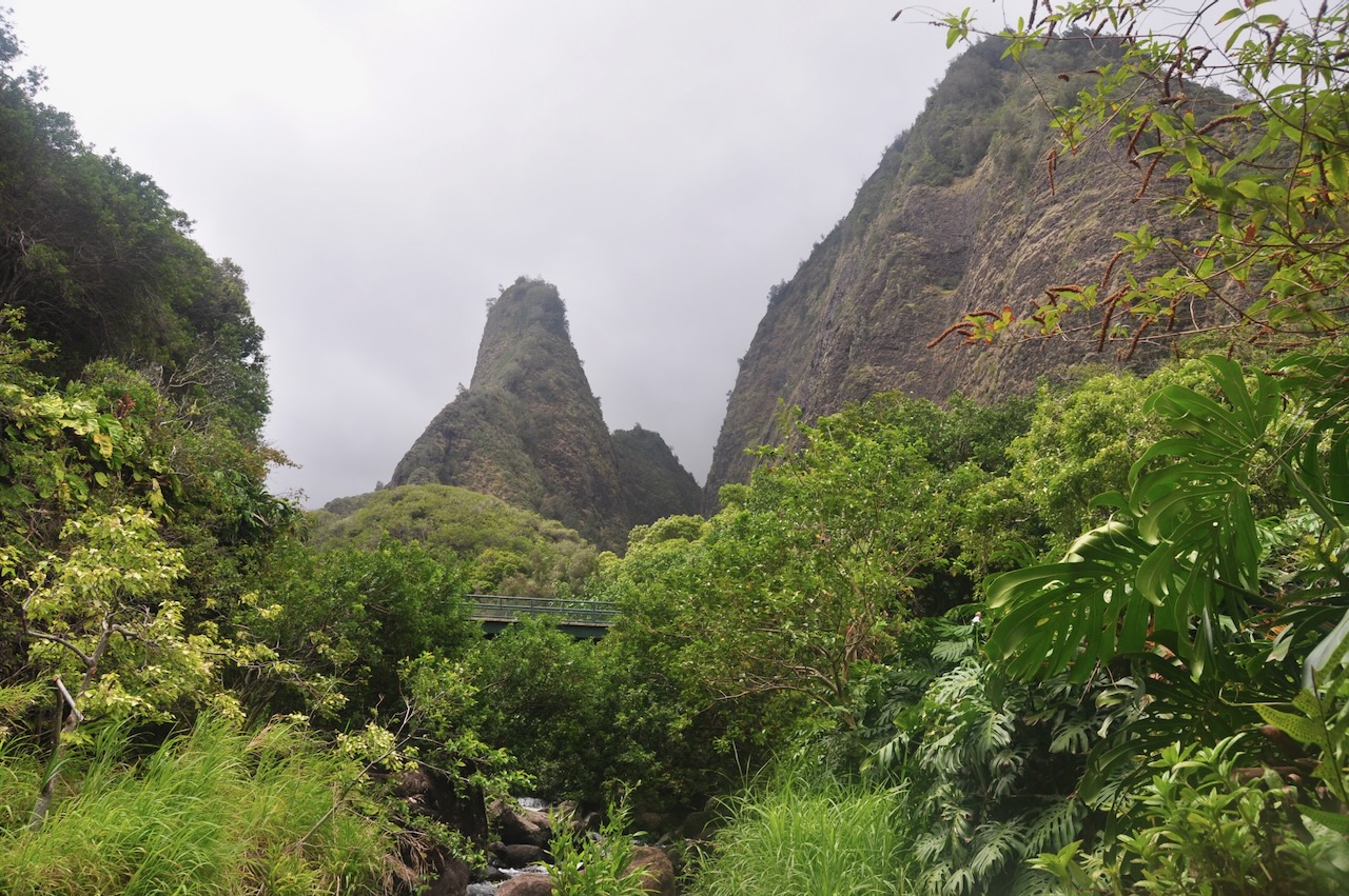 ʻĪao Valley and Kūkaʻemoku (Iao Needle), Wailuku
